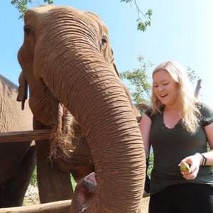 Meet your Posher, Kayla